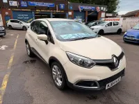 Used Renault Captur Dynamique 90 HP (66 kW) 2014 Cream SUV