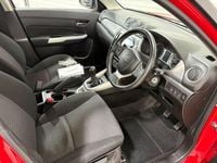 Used Suzuki Vitara SZ-T 120 HP (88 kW) 2018 Red/black SUV