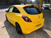 Second-hand Vauxhall Corsa Edition 2012 Galben Hatchback