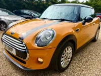 Usado Mini Cooper D Hatch 2015 Laranja Citadino