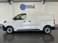 Gebraucht Vauxhall Vivaro S 120 PS (88 kW) 2024 Weiß Van / Kleinbus