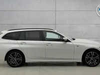 Używany BMW 330e M Sport 288 KM (211 kW) 2024 Biały Kombi