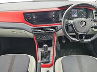Begagnad VW Polo Beats 95 HK (69 kW) 2020 Svart Halvkombi