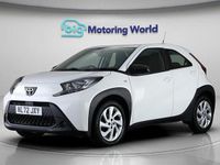 Used Toyota Aygo X PURE 72 HP (52 kW) 2022 White SUV