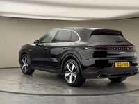 Used Porsche Cayenne 470 HP (345 kW) 2024 Black SUV