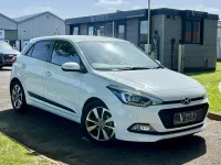 Used Hyundai i20 Premium 100 HP (73 kW) 2016 White Hatchback