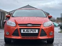Used Ford Focus Zetec 125 HP (91 kW) 2011 Red Hatchback