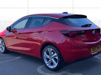 Begagnad Vauxhall Astra SRi 101 HK (74 kW) 2017 Röd Halvkombi