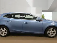 Gebraucht Volvo V40 SE 2015 Blau Kleinwagen