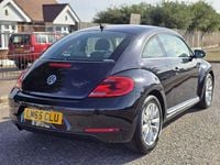 Used VW Beetle Design 105 HP (77 kW) 2015 Black Hatchback