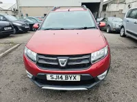 Used Dacia Sandero Lauréate 90 HP (66 kW) 2014 Red Hatchback