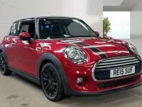 Begagnad Mini Cooper Hatch 136 HK (100 kW) 2015 Röd Halvkombi