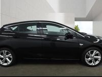 Used Vauxhall Astra SRi 150 HP (110 kW) 2018 Black Hatchback