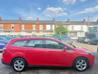 Used Ford Focus Zetec 125 HP (91 kW) 2012 Red Estate