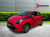 Used Toyota Aygo X-play 71 HP (52 kW) 2019 Red Hatchback