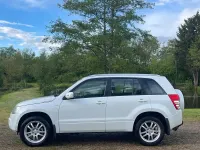 Used Suzuki Grand Vitara SZ-T 129 HP (94 kW) 2012 White SUV
