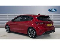 Used Ford Focus ST-Line 125 HP (91 kW) 2022 Red Hatchback