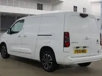 Used Citroën Berlingo Start 130 HP (95 kW) 2019 White MPV