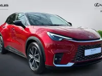 Używany Lexus LBX 136 KM (100 kW) 2024 Czerwony SUV