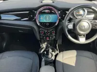 Begagnad Mini Cooper Classic 134 HK (98 kW) 2022 Grå Halvkombi