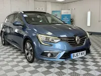 Used Renault Mégane GrandTour Dynamique 130 HP (95 kW) 2017 Blue Estate
