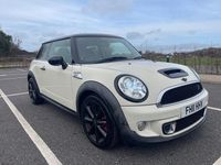 Begagnad Mini Cooper S Hatch 2011 Vit Halvkombi