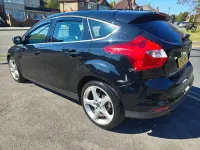 Begagnad Ford Focus Titanium 2014 Svart Kombi