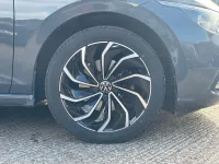 Begagnad VW Golf VIII Edition 130 HK (95 kW) 2022 Grå Halvkombi
