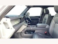 Used Land Rover Defender SE Dynamic 250 HP (183 kW) 2023 Silver SUV