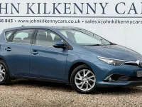Used Toyota Auris 116 HP (85 kW) 2017 Blue Hatchback