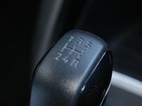 Used Peugeot 208 Active 74 HP (54 kW) 2024 Yellow Hatchback