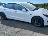 Używany Tesla Model 3 Standard Range 52 kW (72 KM) 2022 Biały Sedan/Limuzyna