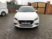 Used Mazda 3 120 HP (88 kW) 2017 White Hatchback