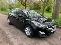 Begagnad Hyundai i30 Active 100 HK (73 kW) 2015 Svart Halvkombi