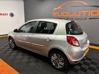 Used Renault Clio IV Dynamique 75 HP (55 kW) 2012 Silver Hatchback