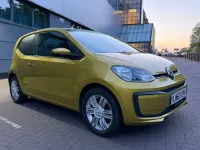 Używany VW up! Beats 60 KM (44 kW) 2025 Żółty Hatchback
