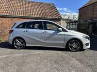 Begagnad Mercedes B180 AMG line 2016 Silver Minibuss
