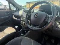 Used Renault Clio Play 76 HP (55 kW) 2018 White Hatchback