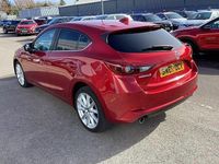 Used Mazda 3 Inclusive 120 HP (88 kW) 2017 Red Hatchback
