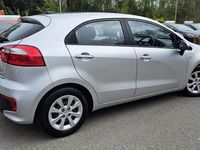 Used Kia Rio 85 HP (62 kW) 2016 Silver Hatchback