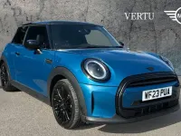 Usado Mini Cooper Exclusive 136 CV (100 kW) 2022 Azul Utilitario
