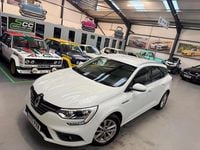Used Renault Mégane GrandTour Dynamique 110 HP (80 kW) 2017 White Estate