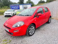 Used Fiat Punto Easy Plus 69 HP (50 kW) 2015 Red Hatchback