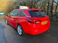 Used Vauxhall Astra SRi 136 HP (100 kW) 2016 Red Estate