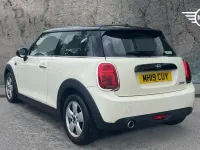 Used Mini Cooper Classic 134 HP (98 kW) 2019 White Hatchback