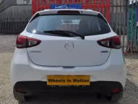 Used Mazda 2 75 HP (55 kW) 2016 White Hatchback