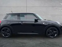 Used Mini Cooper Hatch 134 HP (98 kW) 2019 Black Hatchback