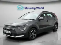 Begagnad Kia Niro 141 HK (103 kW) 2023 Grå SUV