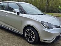 Used MG MG3 106 HP (77 kW) 2016 Silver Hatchback