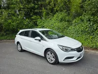 Used Vauxhall Astra Design Edition 2019 White Estate
